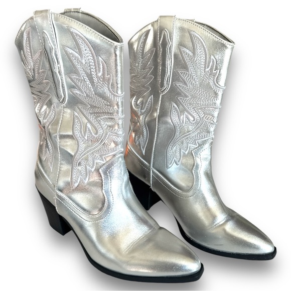 Forever 21 Embroidered Metallic Cowboy Boots - Picture 6 of 16